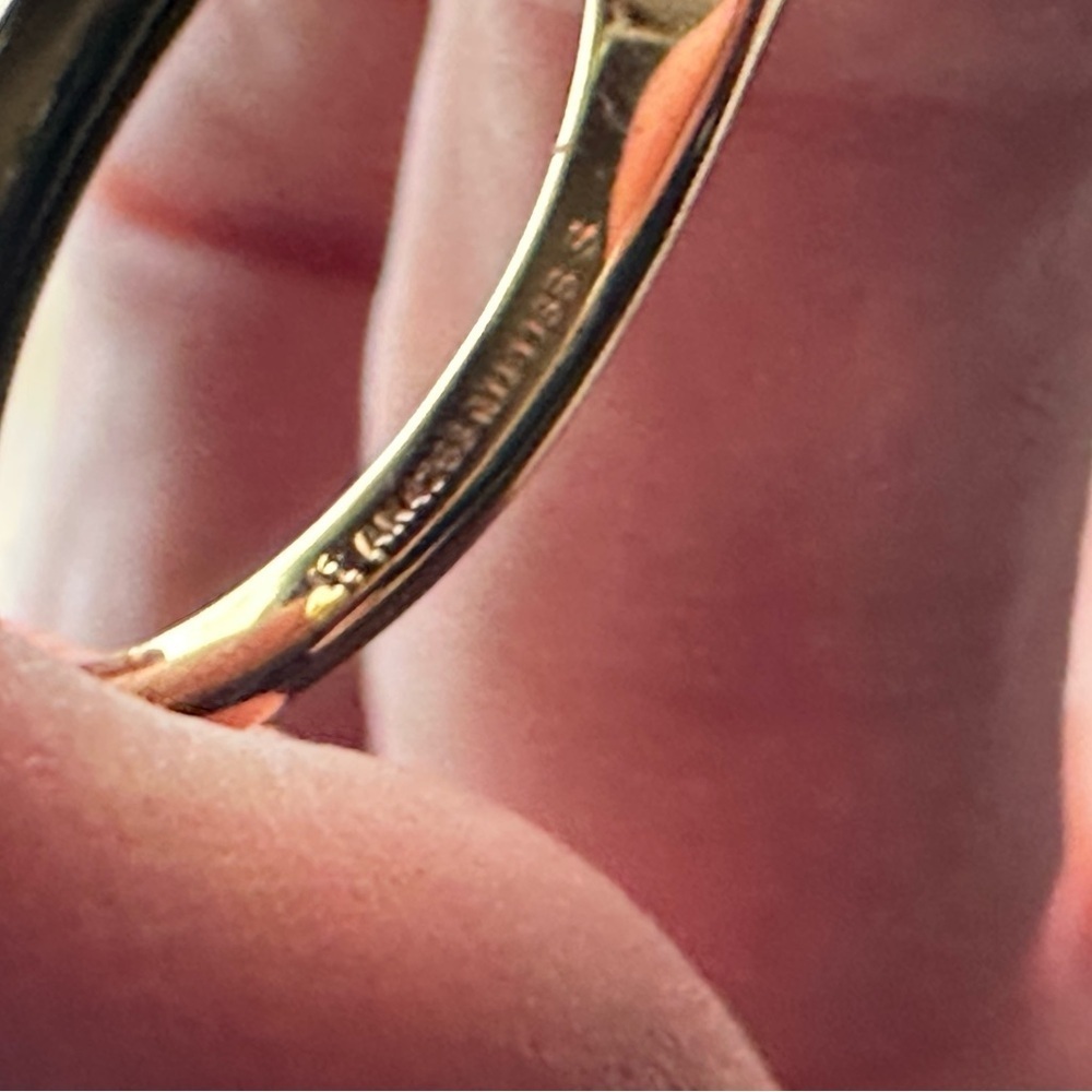 Louis Vuitton Gold Louisa Pointy Ring Size US 7 with dust bag and gift box. - Picture 6 of 7